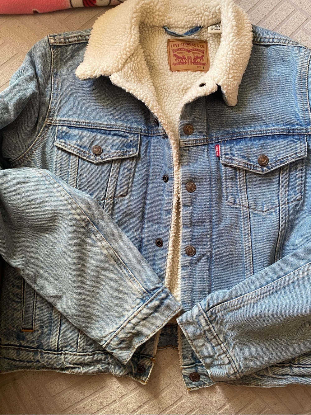 Levi's Sherpa-Lined Denim Trucker Jacket - Light Blue & Cream